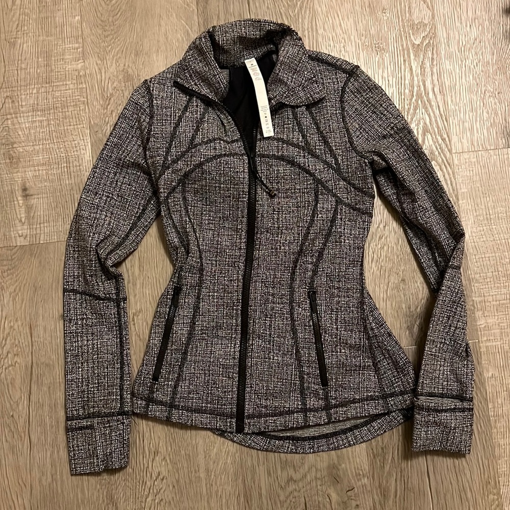 Lululemon define jacket size 4 EUC